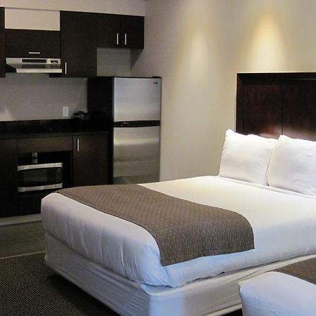 Capital City Center Hotel Вікторія Екстер'єр фото